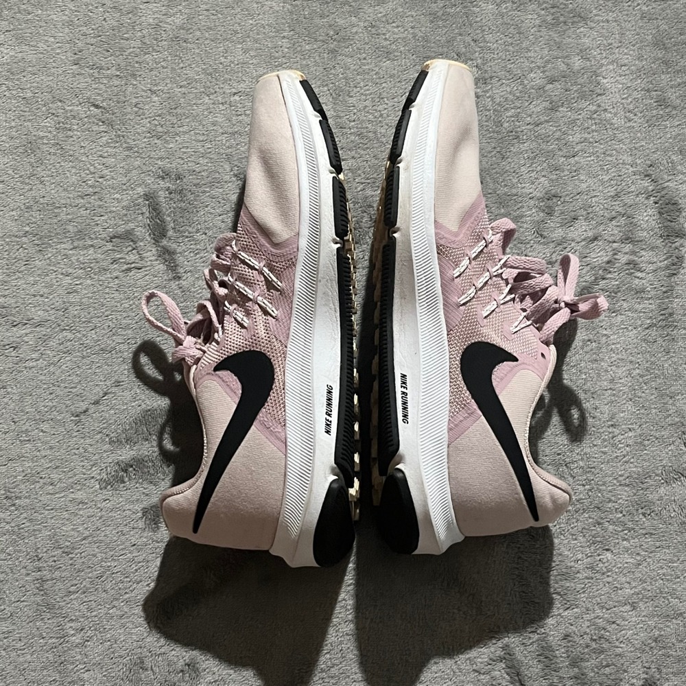 Nike Run Swift Running Shoes Womens Size 7 Pink 909006-502 Athletic Sneakers